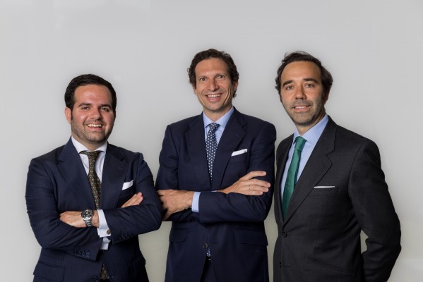 Albero Capital compra por 10 millones dos activos comerciales en Alicante y un edificio en Madrid
