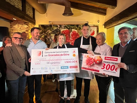 El chef Ariel Munguia gana el concurso de cocina creativa con granada mollar de Elche
