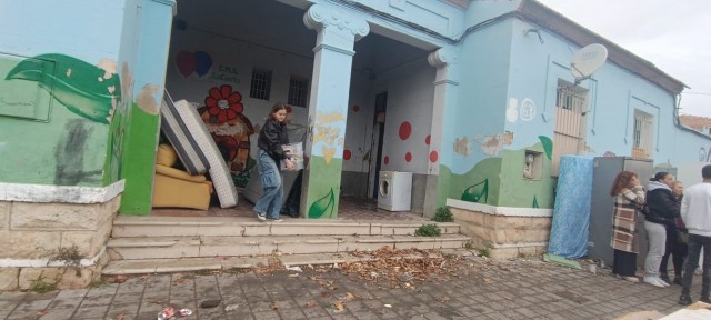Alicante realoja a cuatro familias que residían en viviendas municipales para analizar su reforma