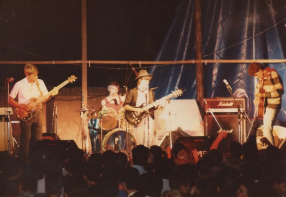 De la ola beat al agropunk: la música que surgió de los viñedos de bobal 
