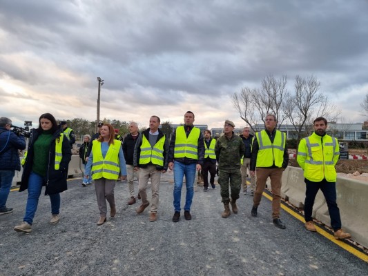 Riba-roja recupera el acceso norte a la población tras

abrir el nuevo puente provisional