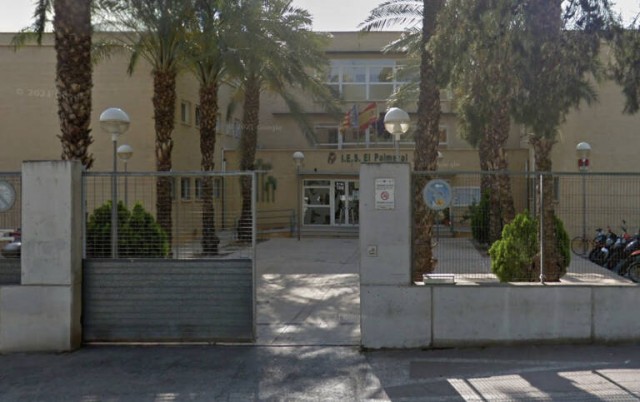 Profesorado de ESO y Bachillerato de El Palmeral rechazan su traslado a barracones al Gabriel Miró