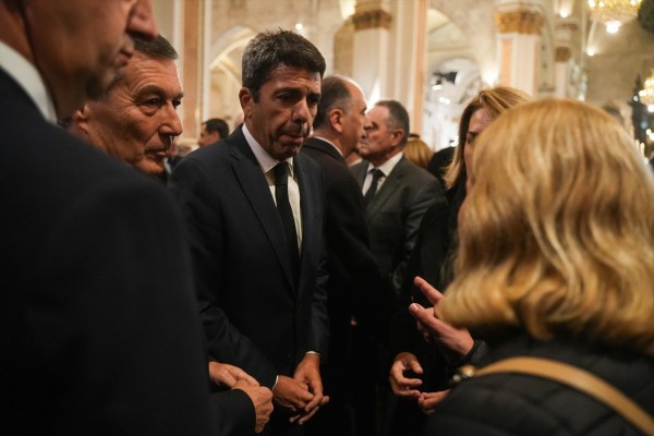La atención a las víctimas, otro de los problemas para Mazón en la gestión de la tragedia