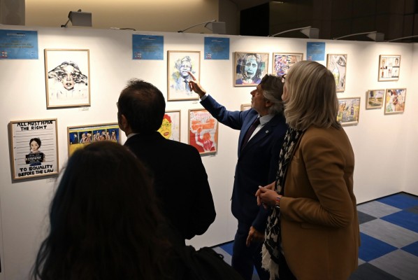 La Fundación Gabarrón lleva a Bruselas la exposición nacida en Mula 'Kids for Human Rights'
