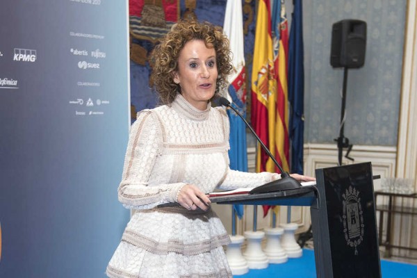 Rosana Perán se postula como la primera presidenta del consejo de CEV en Alicante