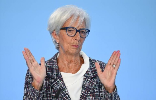 Los mercados de divisas se mantienen en rangos estrechos a la espera de los bancos centrales

