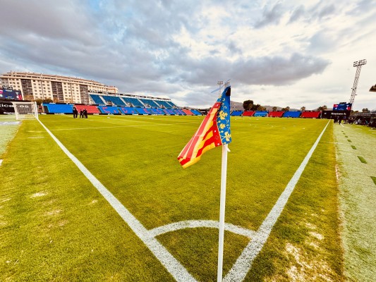 El Eldense cayó eliminado en el único precedente de Copa del Rey ante el Valencia

