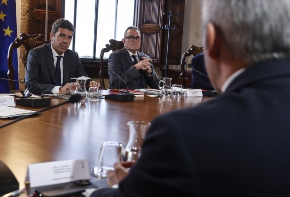 El innecesario 'culebrón' del salario de Gan: un decreto y 14 días de tensión... para nada