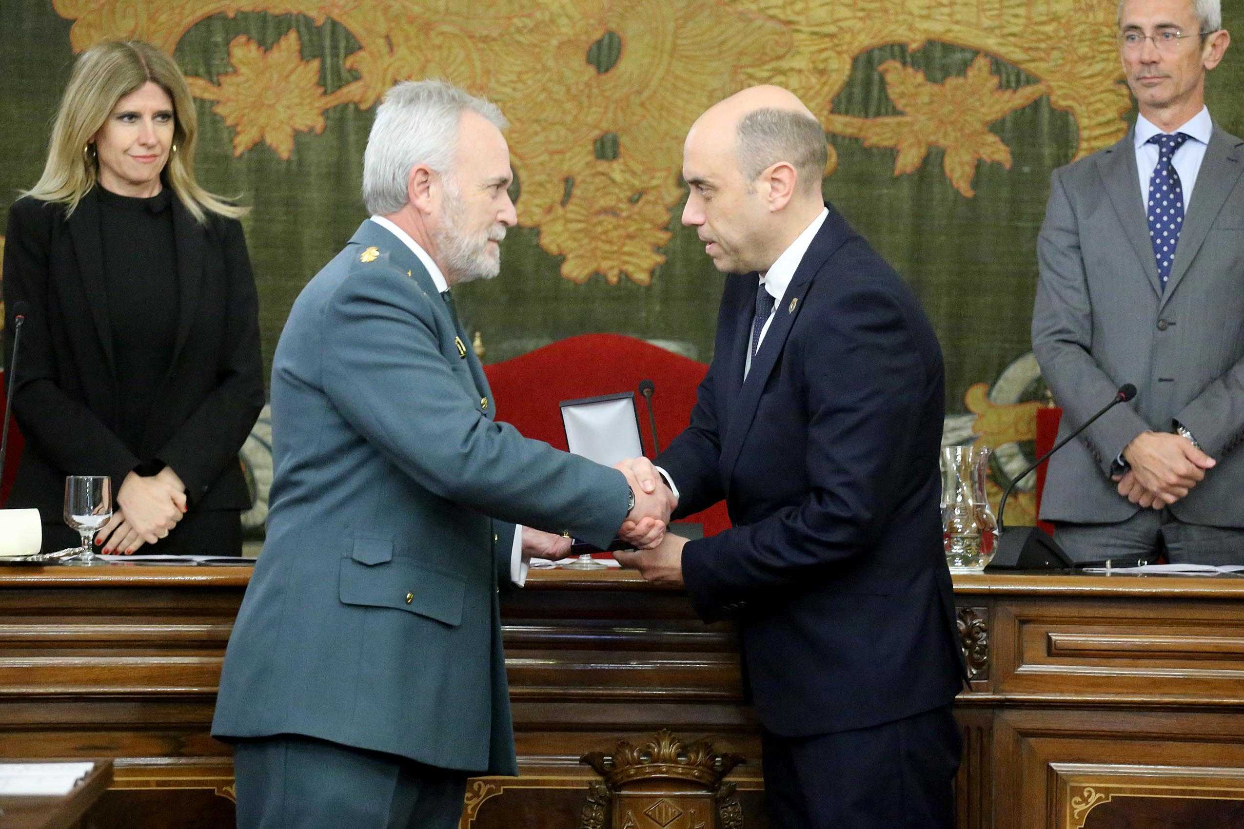 Echávarri retuerce las condiciones de su marcha: 15 votos con garantía jurídica y sin negociación 