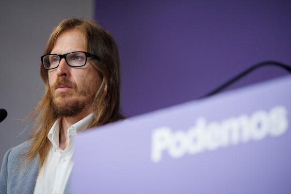 Podemos advierte al PSOE que romperá relaciones si no cumple con el impuesto a energéticas
