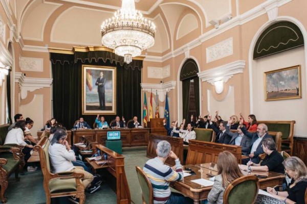 El nuevo presupuesto de Castelló, cogido con pinzas por eliminar la Diputación el fondo de Cooperación