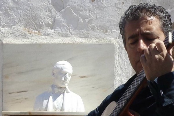 Tàrrega 'torna a la vida': Antoni Ripollés i 'Viure la Mort' recuperen la memòria del músic en un recital