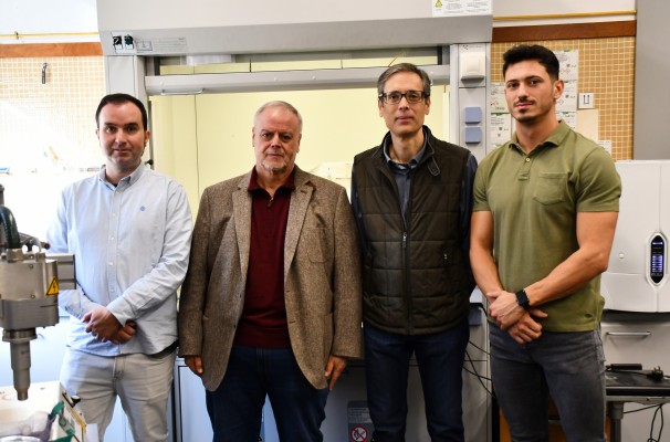 Investigadores de la UPV en Alcoy desarrollan la electro oxidación para destruir microplásticos en el agua

