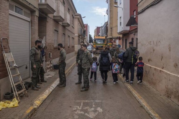 La mayoría de centros escolares de Paiporta reabrirán este lunes tras los trabajos de adecuación