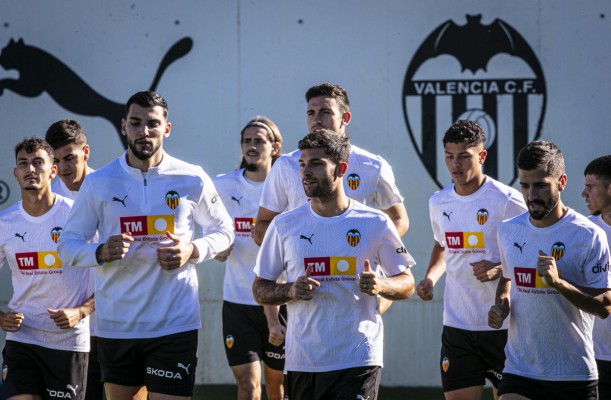 El Valencia CF busca un rayo de esperanza