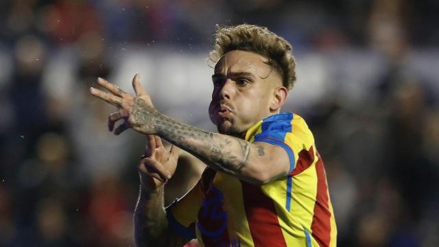 Dos latigazos de Roger y Boateng rompen al Eibar