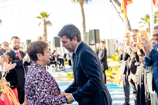 Mazón apela a los valores constitucionales para 
