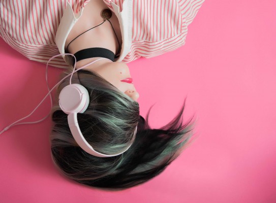 Cómo ganar 300.000 euros en un mes engañando a Spotify
