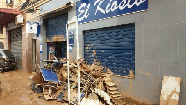 El Kiosco de La Torre reabre para vender lotería navideña tras la Dana
