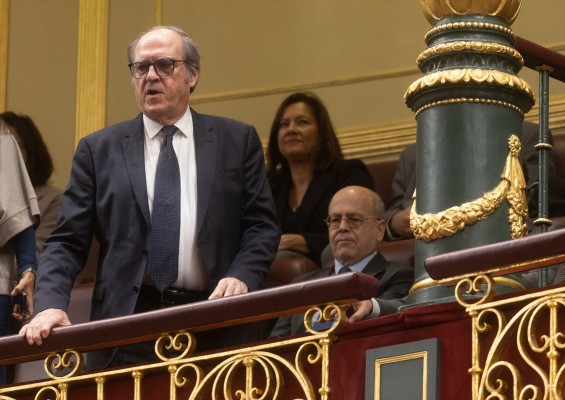 El Defensor del Pueblo urge a Orihuela a implantar las Zonas de Bajas Emisiones