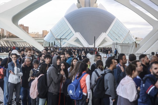 La Generalitat desplazará 500 voluntarios al día a municipios de la Dana este puente
