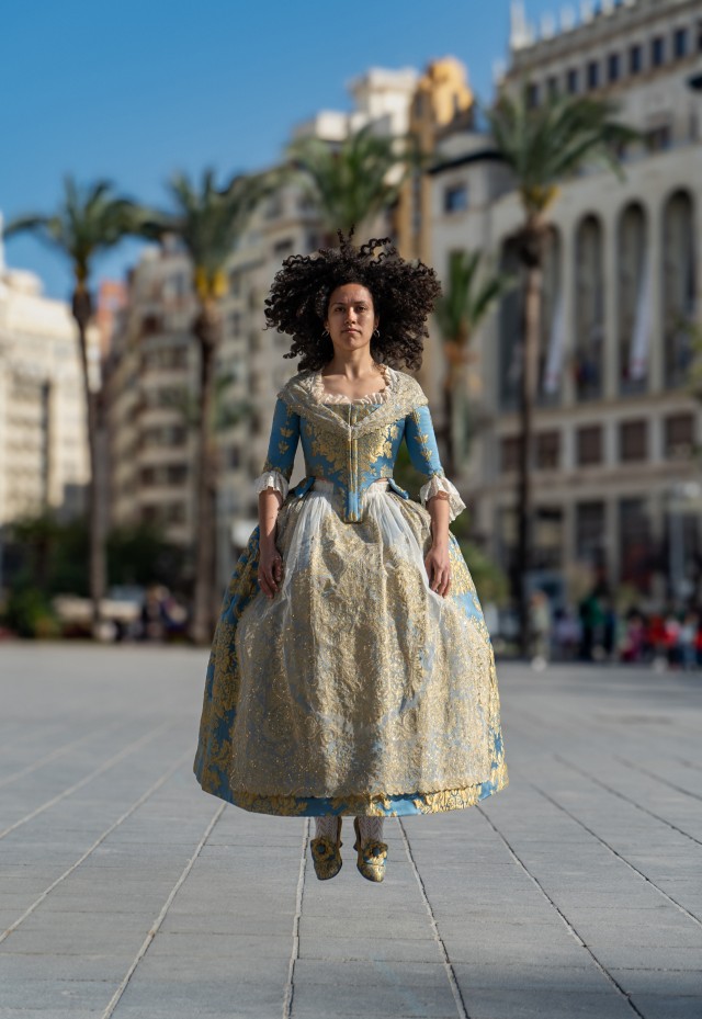 'Círculo en moviment' llena Benimaclet de danza y performance