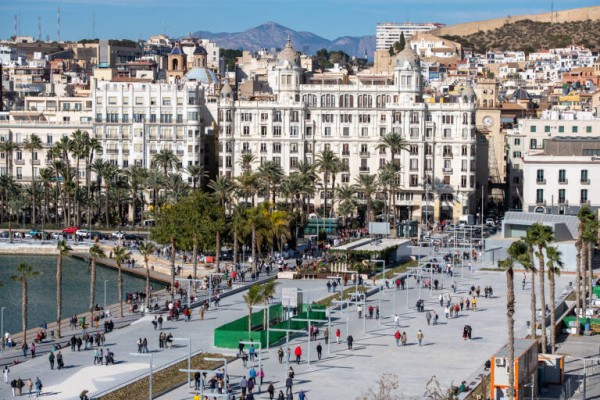 La patronal de pisos turísticos insta a consensuar su ordenación en Alicante frente al 'bloqueo'