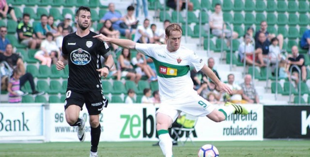 Elche y Cornellá disputan tres puntos vitales hacia la promoción
