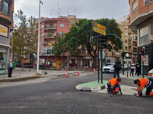 El plan de asfaltado de Elche llega a Filet de Fora, donde se habilitará un aparcamiento de 25 plazas