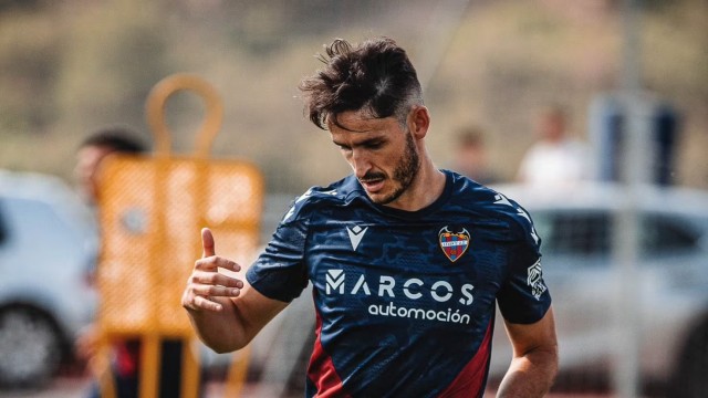 Elgezabal, baja por sanción ante el Racing de Ferrol