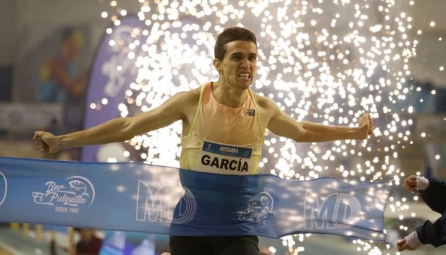 Mariano García, 2:16.25 en 1.000 metros, aporta dos de los ocho récords nacionales de la Región