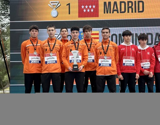 La selección valenciana sub16 y Xavi Cabanilles, campeones de España de cross