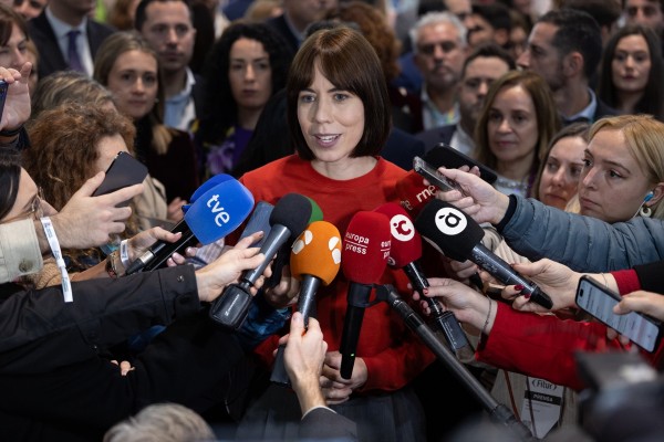 Dos meses de vértigo en el PSPV: el liderazgo de Morant se examina en los congresos provinciales