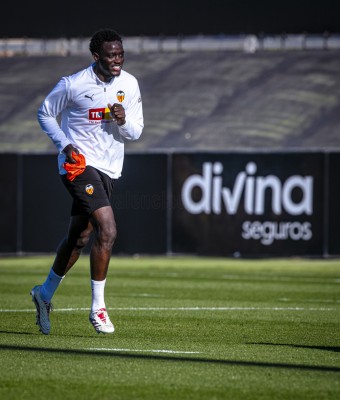 Diakhaby vuelve a la lista tras once meses lesionado y Barrenechea no viaja a Barcelona

