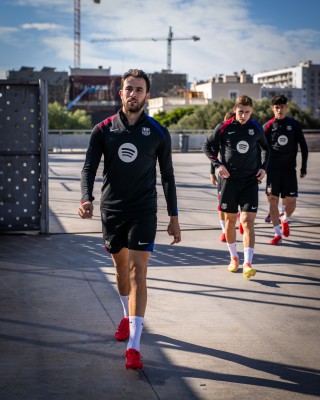 El Barça prepara el partido contra el Valencia sin Dani Olmo
