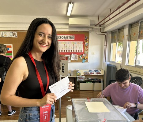 Miguel Ortega cede el testigo a Carolina Martínez como nueva líder de Juventudes Socialistas en la Región