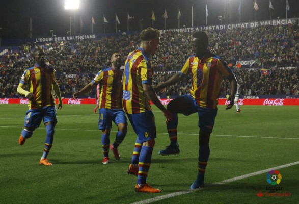 El Levante suma su primera victoria gracias a los goles de sus delanteros