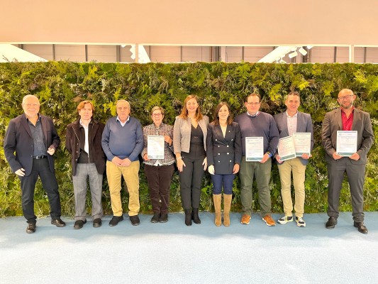 Solé City, Suites, el Mesón Navarro y el hotel Silene reciben en Fitur el sello 'S' del turismo sostenible