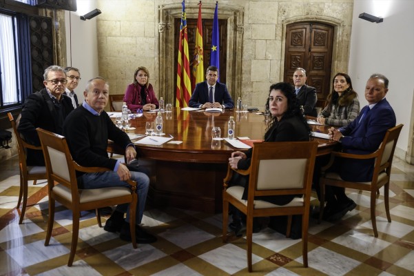 Patronal y sindicatos urgen al Gobierno a rescatar las ayudas de la Dana tumbadas en el ómnibus