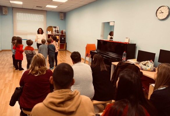 El Centre Municipal de les Arts muestra a las familias sus actividades de arte, danza y música 