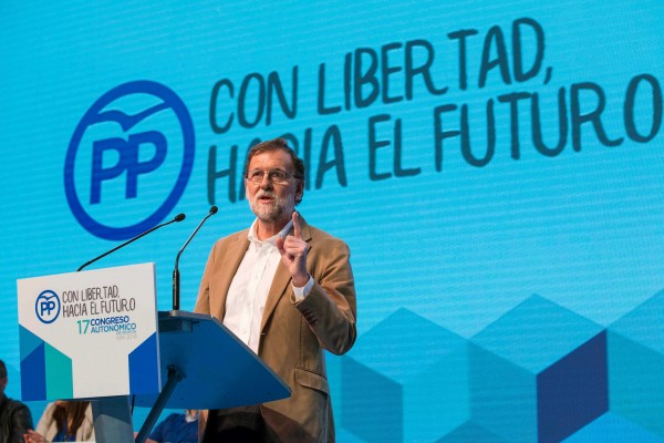 Rajoy augura una subida de pensiones y reprocha a la oposición sus 