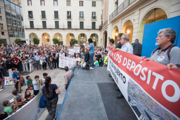 Alicante alega indefensión y omisiones ante el TSJ para frenar los depósitos del Puerto