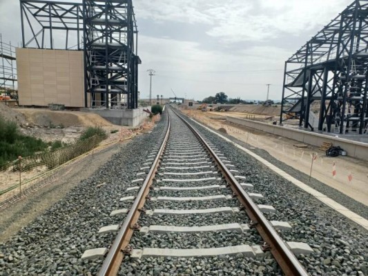 Adif invierte 44 millones de euros para iniciar el montaje de las vías entre Murcia y Lorca