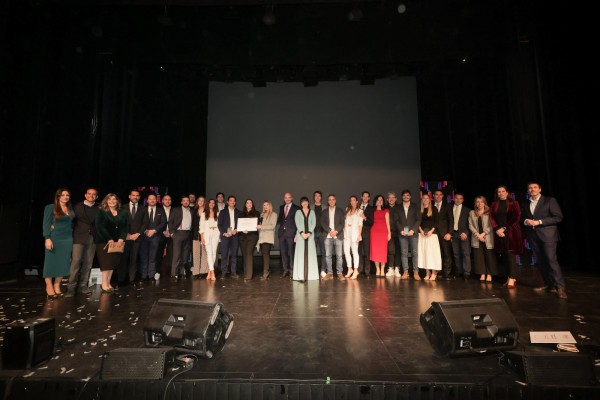 Joaquín Costa, CEO de Grupo Casfid, reconocido como Joven Empresario del Año por AJEV