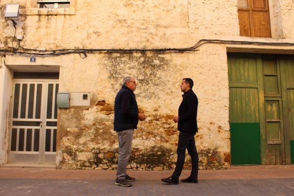 La Diputación compra tres viviendas por 300.000 euros para alzar un hotel en Sierra Engarcerán