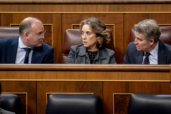 El PP suspende 