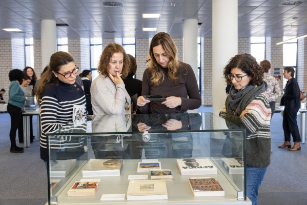L'UJI ret homenatge i mostra el llegat de la cultura africana amb una mostra bibliogràfica 