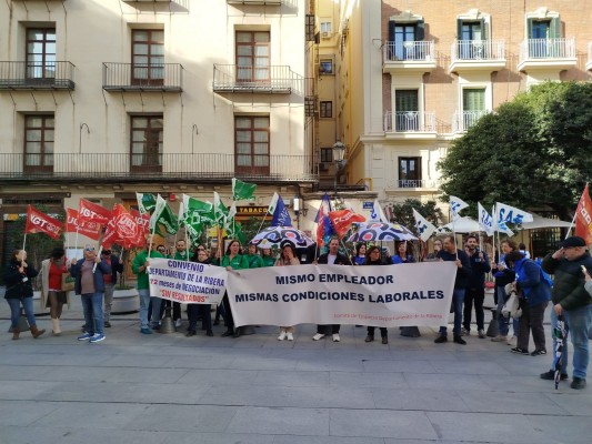 El personal laboral 'a extinguir' del área de salud de la Ribera exige un nuevo convenio