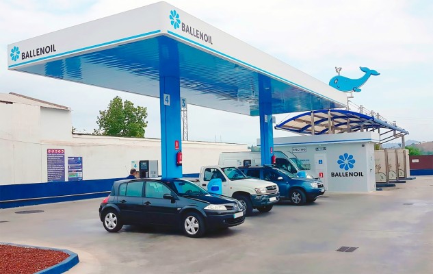 Las gasolineras low cost proliferan en la Región: Ballenoil estrena 7 estaciones en un año y quiere abrir 5 más