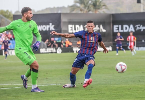 Alan Godoy sigue deshojando la margarita